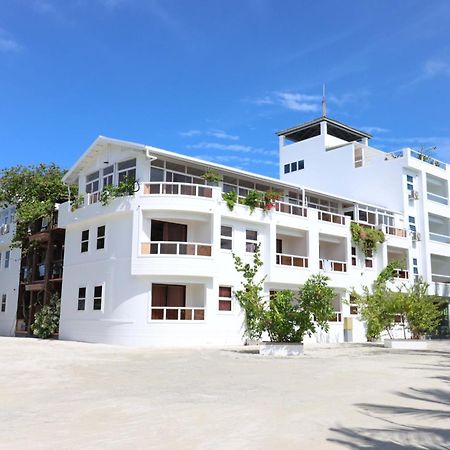 Rashu Hiyaa Hotel Dhiffushi Exterior photo