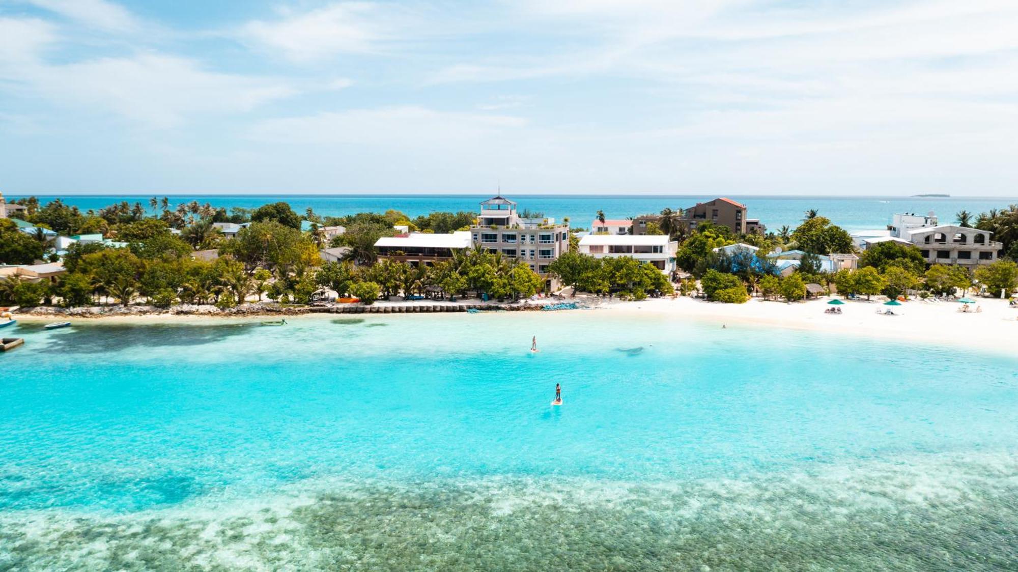 Rashu Hiyaa Hotel Dhiffushi Exterior photo