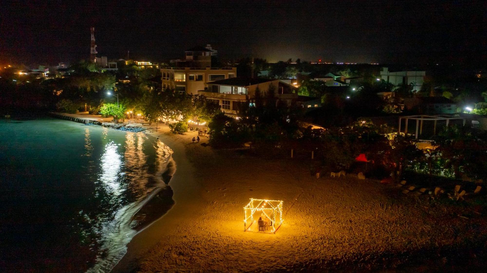 Rashu Hiyaa Hotel Dhiffushi Exterior photo