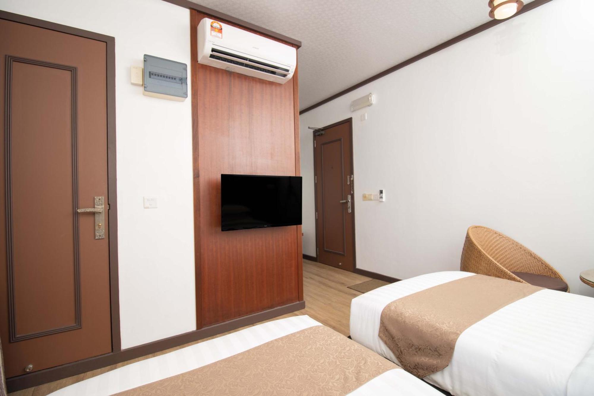 Rashu Hiyaa Hotel Dhiffushi Exterior photo