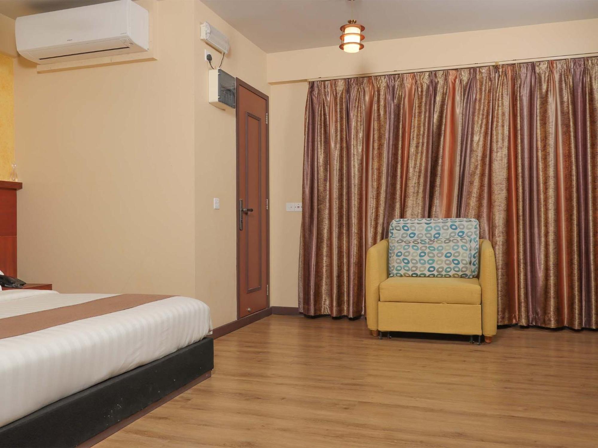 Rashu Hiyaa Hotel Dhiffushi Exterior photo