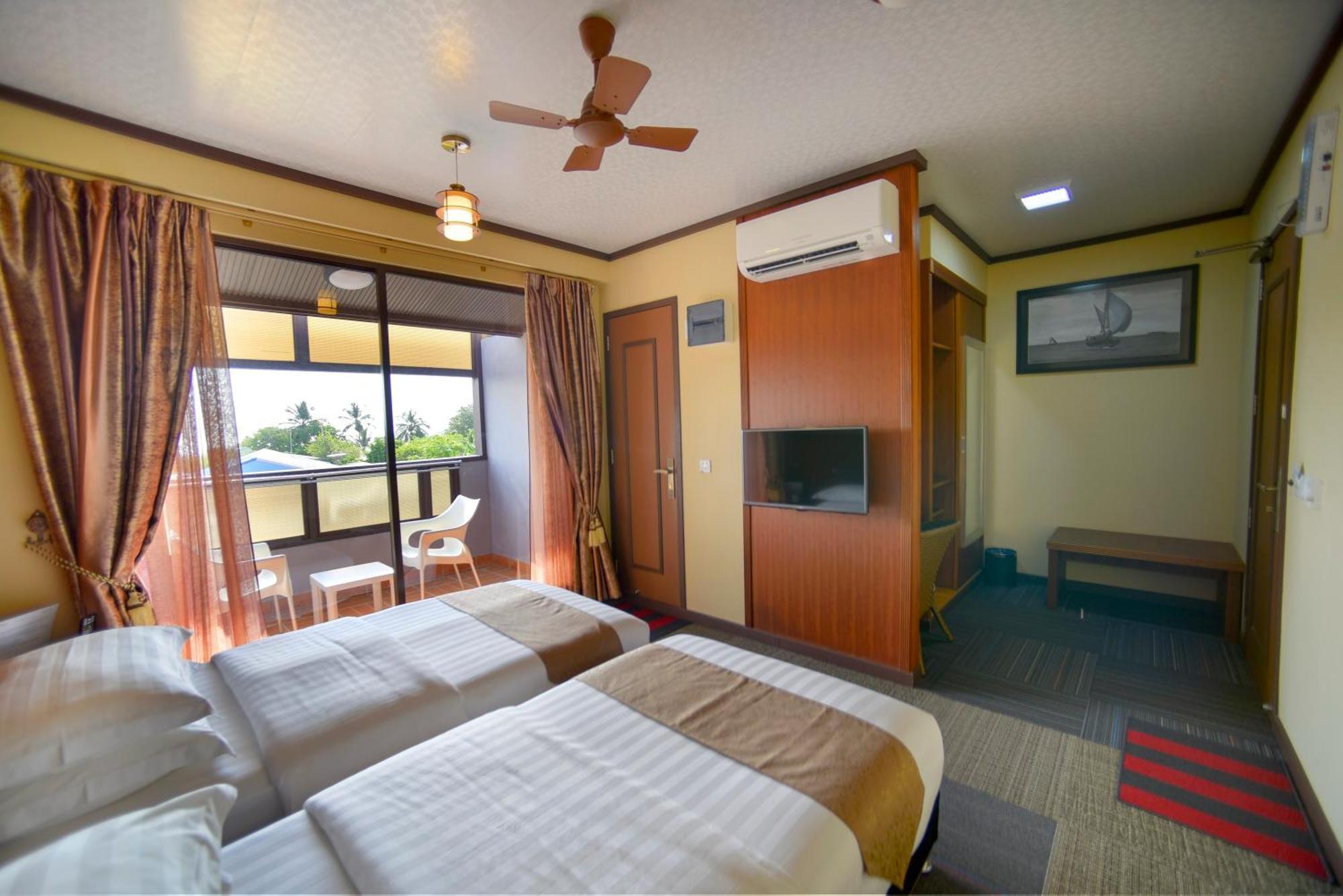 Rashu Hiyaa Hotel Dhiffushi Room photo